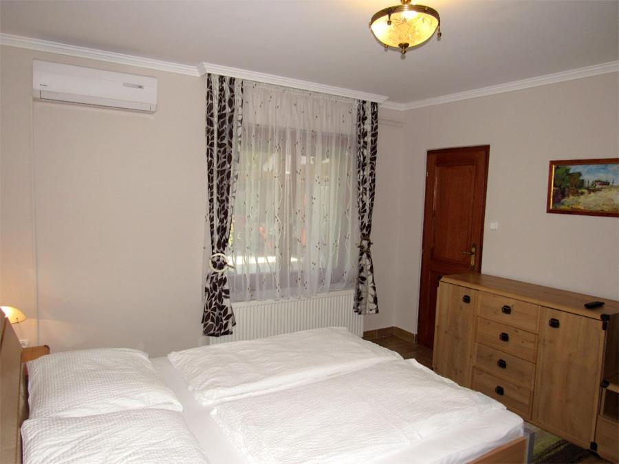 Szegfu Apartman Villa Hajdúszoboszló Eksteriør bilde