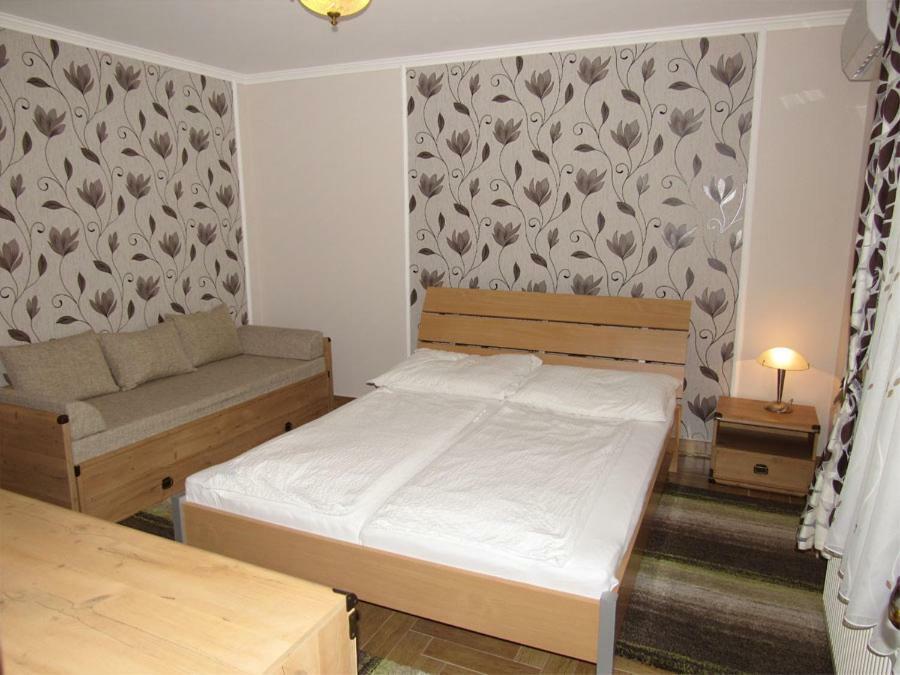 Szegfu Apartman Villa Hajdúszoboszló Eksteriør bilde