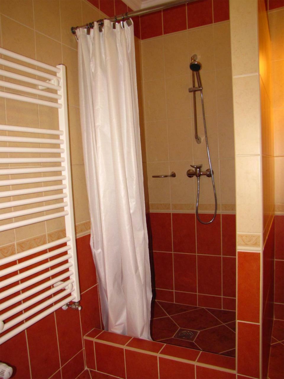Szegfu Apartman Villa Hajdúszoboszló Eksteriør bilde